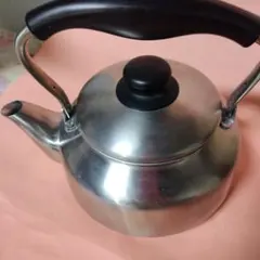 柳宗理のやかんのサムネイル