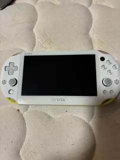 PlayStation Vita PCH-2000 ライムグリーン ホワイト