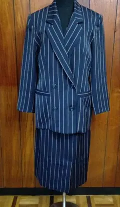 ネイビー ストライプ３点 セットスーツ