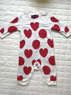 ベビーギャップbabygap 70〜80センチ　バレンタインハートロンパース