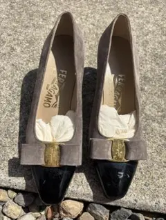 Ferragamo グレー/ブラック ヒールのサムネイル