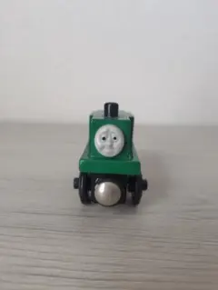 木製トーマス　ニール