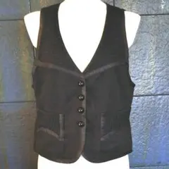☆美品☆NUEVIS ベストのサムネイル