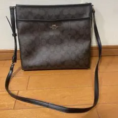 コーチCOACH シグネチャー　 ショルダーバッグ／ダークブラウン