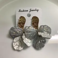 Item thumbnail for item b42422e0-36a1-4ea9-805c-0acf51437cb7