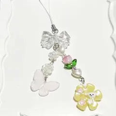 【ハンドメイド】白い犬のビーズキーホルダー