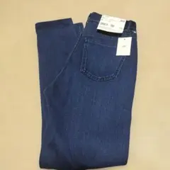【新品タグ付き】ユニクロ　ウルトラストレッチハイライズデニムレギンスパンツ　М