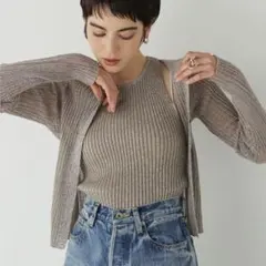 超美品 Whim Gazette ウィムガゼット ラメリブカーディガン ベージュのサムネイル