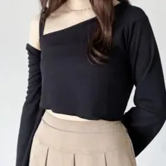 黒 ワンショル トップス Heatherのサムネイル