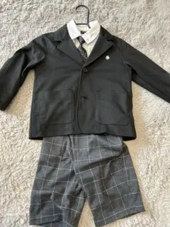 フォーマルスーツ 黒ジャケット チェックパンツ