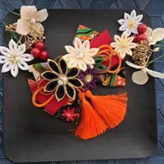 つまみ細工豪華和装リボン　11点セット　赤　黒　金　白　柿色　髪飾り