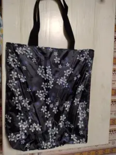 傘リメイク　花柄エコバッグ 黒　トートバッグ　雨具　防水