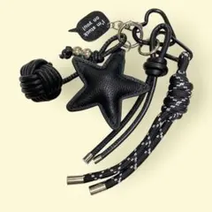 B じゃらじゃら キーホルダー 黒 星 バッグ チャーム パラコード かわいい