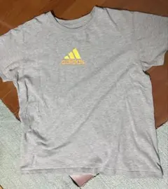 adidas tシャツ　グレー