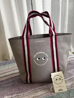 Anya Hindmarch The Universal Bagのサムネイル