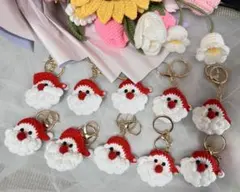 編みぐるみ　２個980円 クリスマス サンダさんキーホルダー クリップ