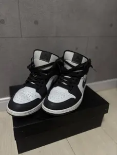 Nike Air Jordan 1 パンダエレファントのサムネイル