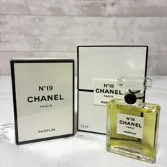 新品未使用　CHANEL No.19 7.5ml 7ml ミニ香水セット