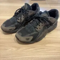 NIKE エアハラチ 26.5cm
