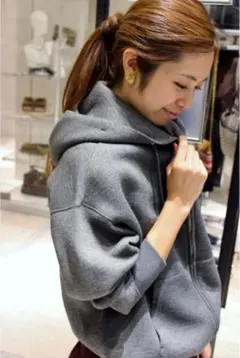 スローブイエナ パーカー