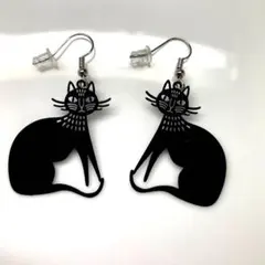 切り絵風　シンプル　ねこ　ネコ　猫　ハンドメイド　ピアス