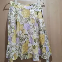 ミッシュマッシュ★日本製・パープル＆イエロー花柄スカート