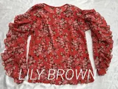【LILY BROWN】　フリルスリーブ　長袖ブラウス　花柄　レッド　美品のサムネイル