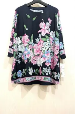 新品花柄お好きな方へ紺地花柄レオナール風チュニックXL〜3Lのサムネイル