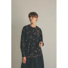 CLANE クラネ　DRESS FLOWER TOPSのサムネイル