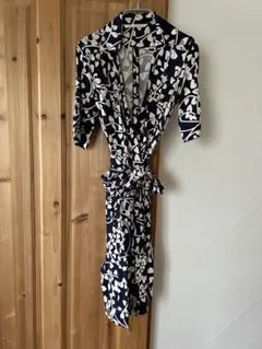 ダイアン・フォン・ファステンバーグ ドット柄ラップドレス 黒 Amazon.co.jp: [ダイアンフォンファステンバーグ] DIANE von