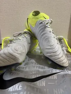 Item thumbnail for item 37043ec5-b3a2-4a62-a93a-b1811db53c2f