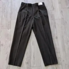 タックテーパードパンツ ユニクロ