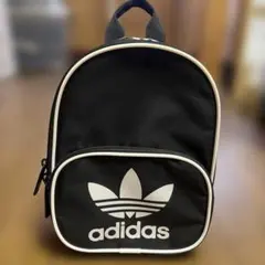 新品未使用⭐︎アディダスオリジナルス　ミニリュック　ブラックのサムネイル