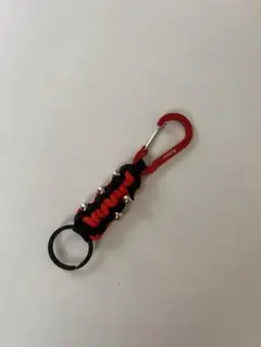 パラコード カラビナキーホルダー　ハンドメイド　鍵かけ　キーホルダー　黒　赤