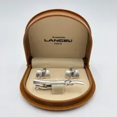 Item thumbnail for item 3ed3f23d-f86b-4d96-81be-994aeecfc38c