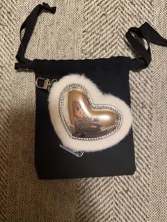 新品、未使用 ajew glow heart pouch