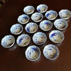 伊万里色絵窓絵花図七寸皿∅21㎝ 赤絵 通り文 古伊万里 R1379B2 - メルカリ