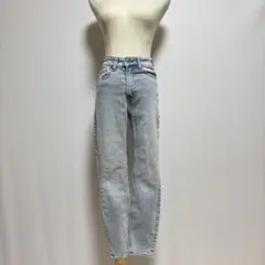 H&Mデニムジーンズ（38）スキニー　ライトウォッシュ