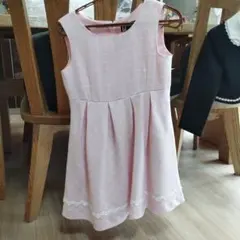 ピンクチェックワンピースと黒ジャケットセット