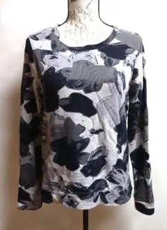 【着用1回】H&M花柄トレーナー