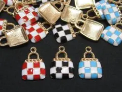 市松模様　チェック柄　バッグ チャーム パーツ ３色×１０個　合計３０個