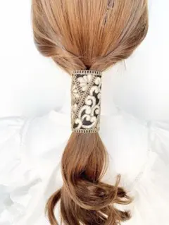くるりんパチン❁*インド刺繍リボンのヘアカフ