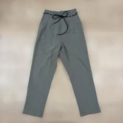 テーパードパンツ 紐ベルト付き　グレージュ frames RAYCASSIN
