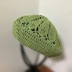 ハンドメイド 花びら模様のベレー帽のサムネイル