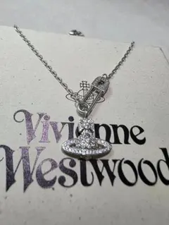 Vivienne Westwood 安全ピン オーブ ネックレスのサムネイル