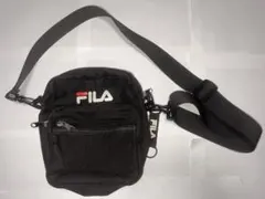 FILA 黒 ショルダーバッグ サコッシュ