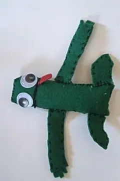 ハンドメイド ぬいぐるみ 緑色