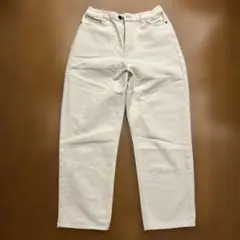ストレートパンツ　アイボリー