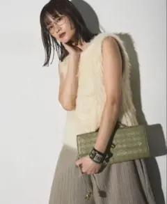 ANDREA&Co. シャギーニットベスト