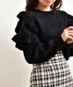 MAJESTIC LEGON フリル付きブラックニットセーター 黒